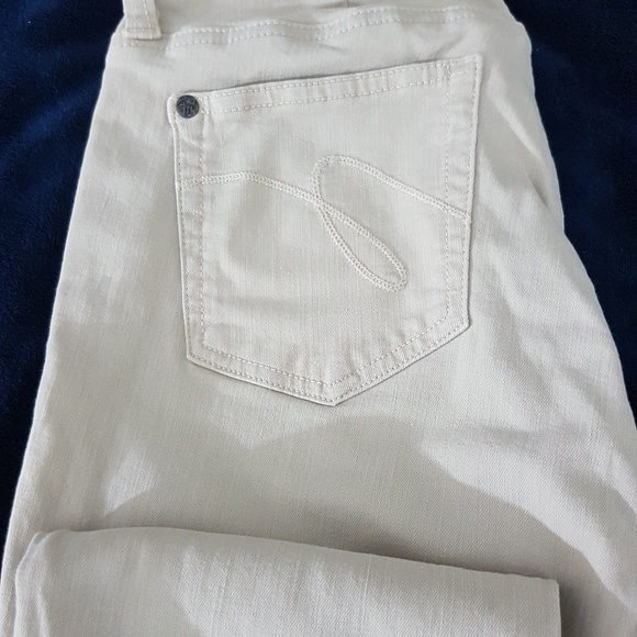 Jeans - Picture 5 of 5